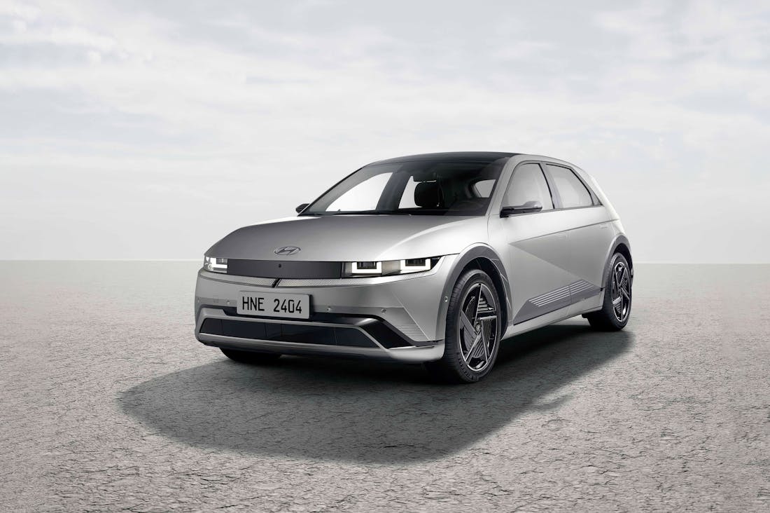 Innovations in Electric Vehicles Reshaping Urban Mobility Image 2