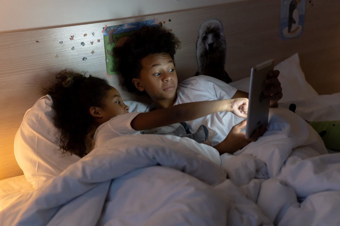 Shifting Perspectives on Modern Parenting in the Digital Age Image 1