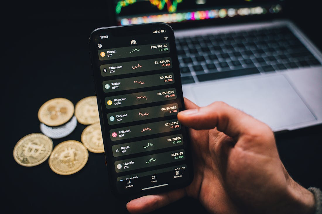 Smart Investment Habits to Secure a Prosperous Future Image 1