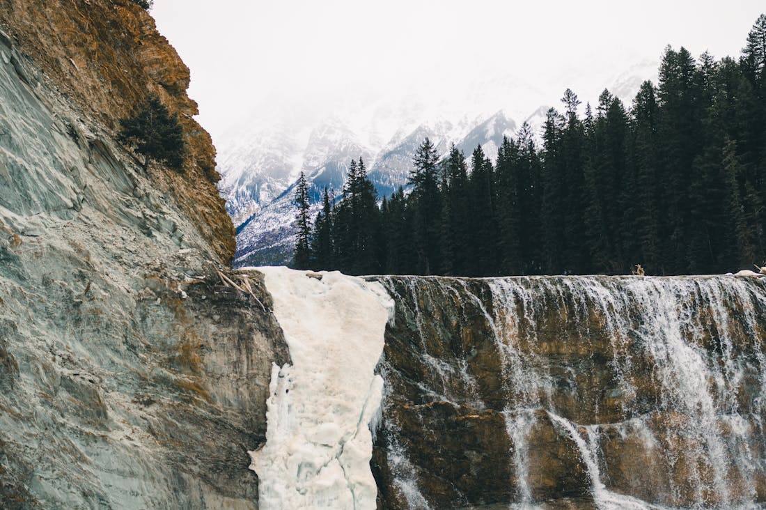 Traveling on a Budget: Tips for Memorable Experiences Image 3