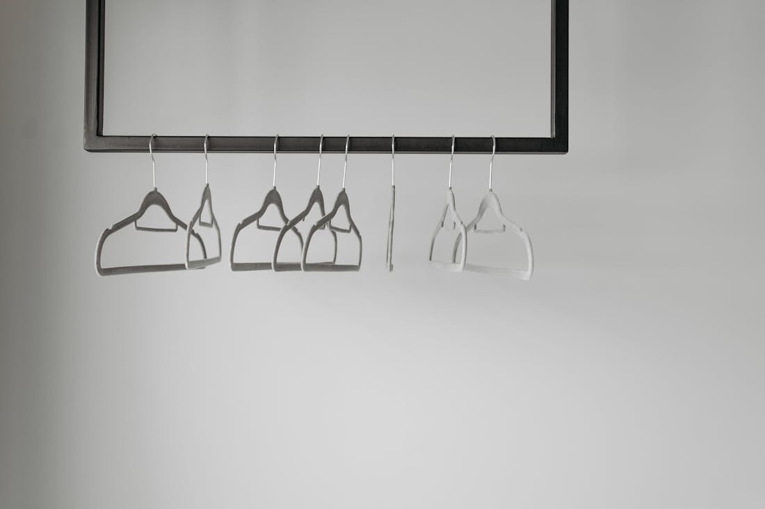 Curating a Minimalist Lifestyle for Enhanced Well-being Image 2