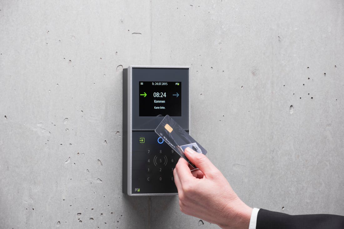 Smart Tech Choices for a Modern Home: Elevating Everyday Living Image 3