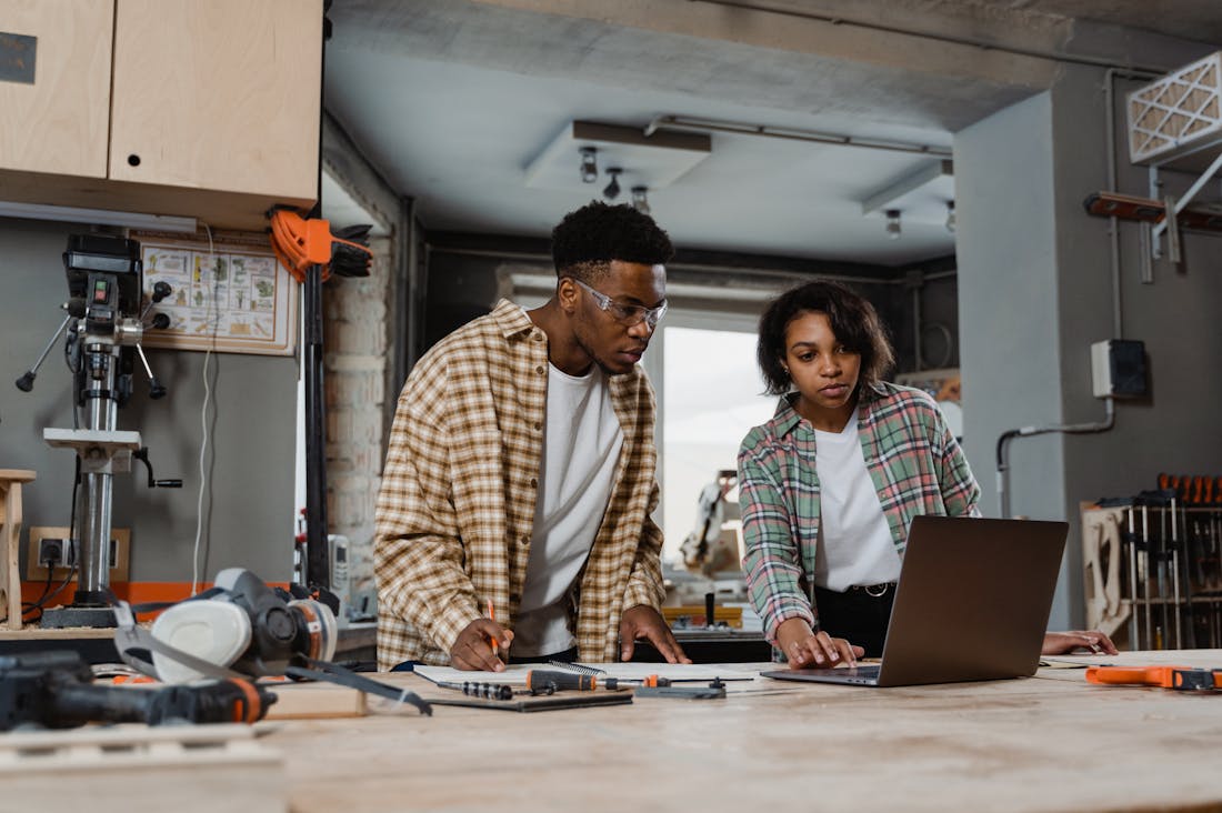 Tech Innovations Shaping the Future of Remote Work Environments Image 1