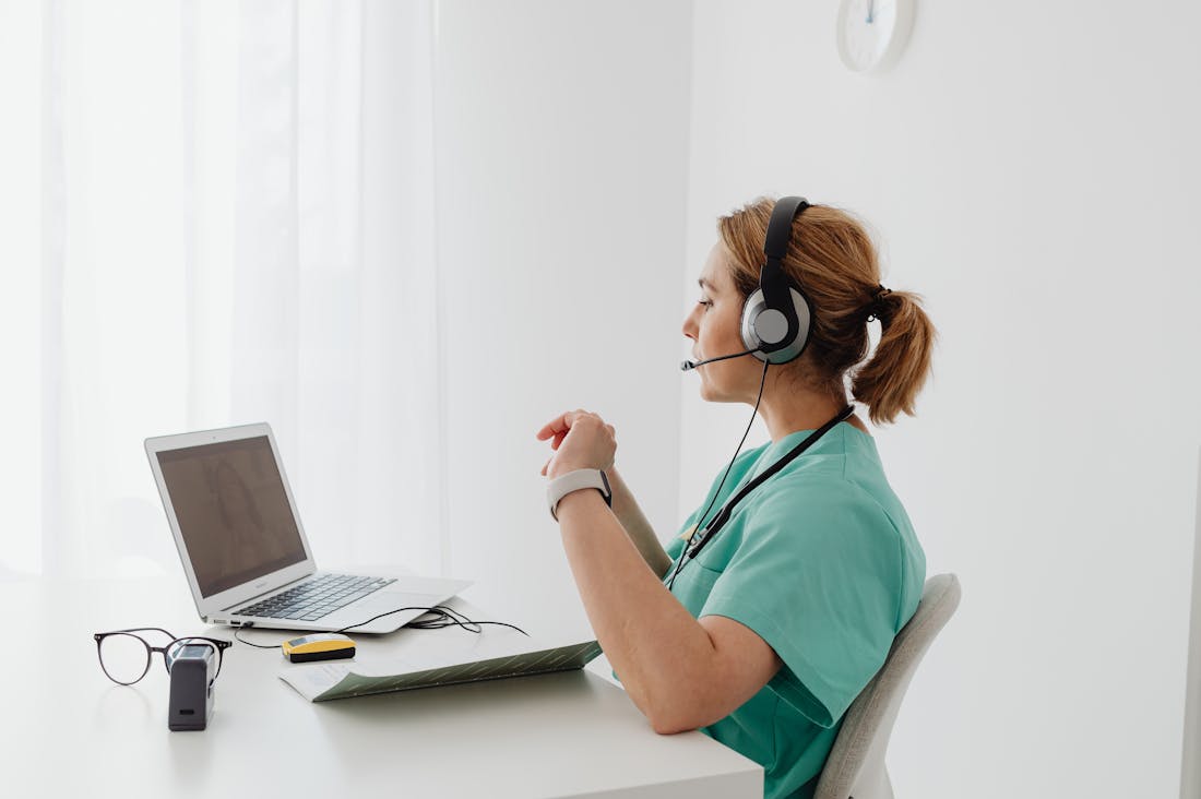 Exploring the Intersection of Health and Technology: Innovations That Are Shaping Our Well-Being Image 2
