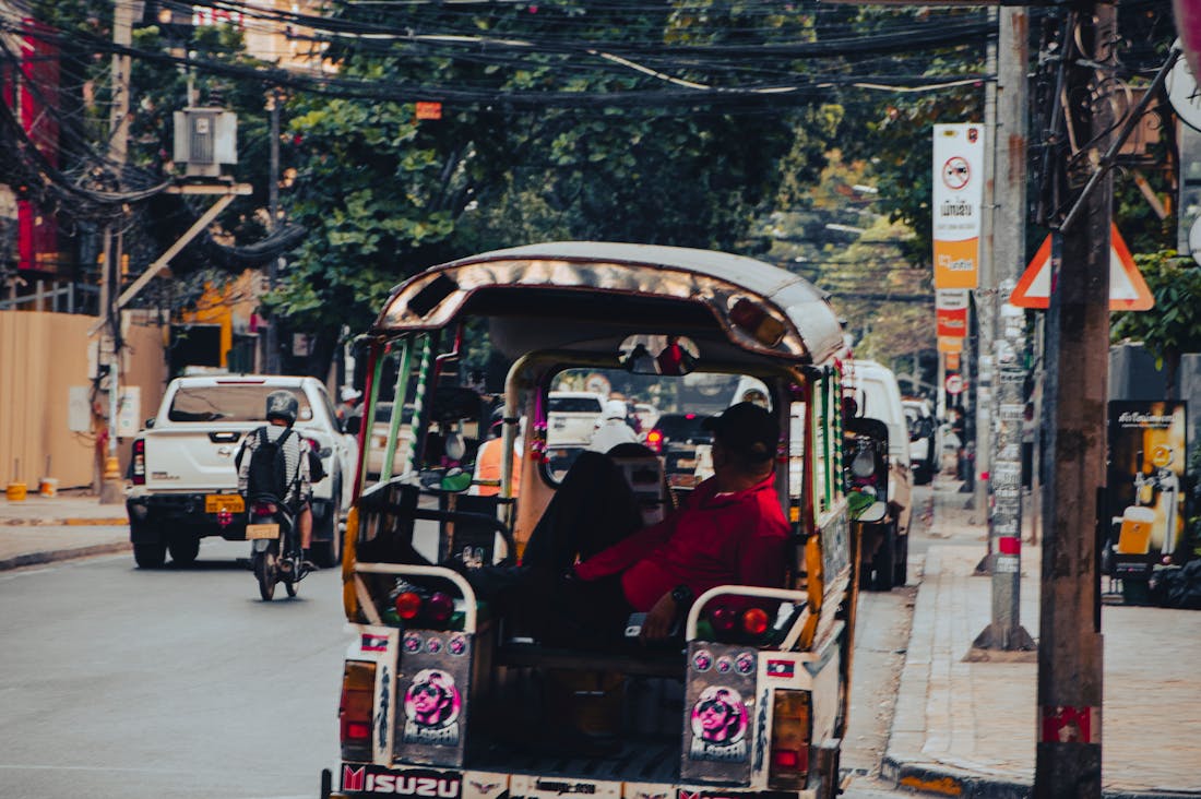 Traveling on a Budget: Creative Ways to See the World Affordably Image 2