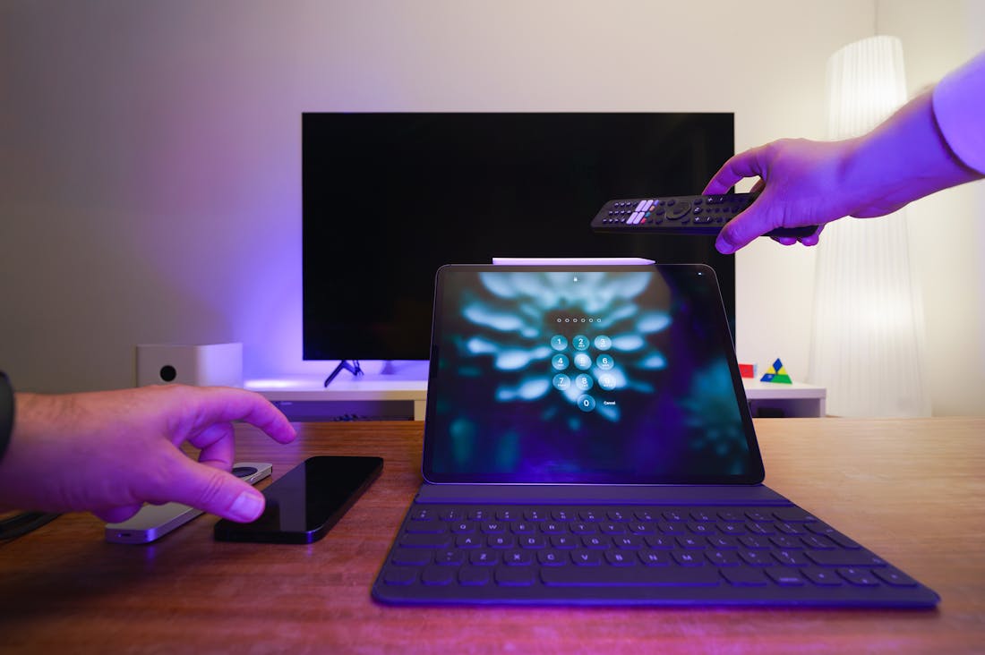 Home Technology: Innovative Gadgets That Simplify Everyday Living Image 1