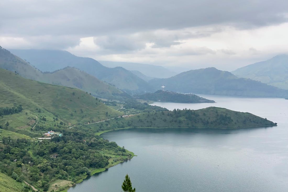 Innovative Travel Tips for Sustainable Adventures on a Budget Image 1