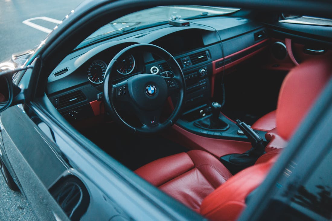 Navigating the World of Electric Cars: What You Need to Know Image 3