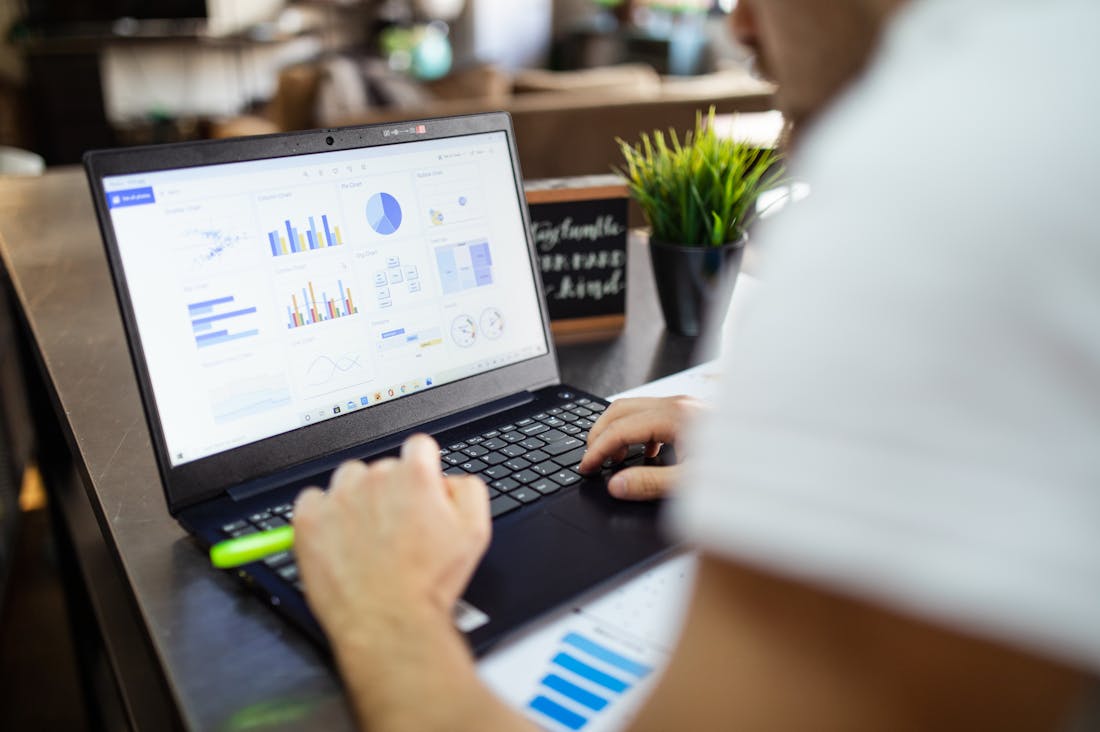 The Ultimate Guide to Achieving Financial Independence and Retiring Early Image 1