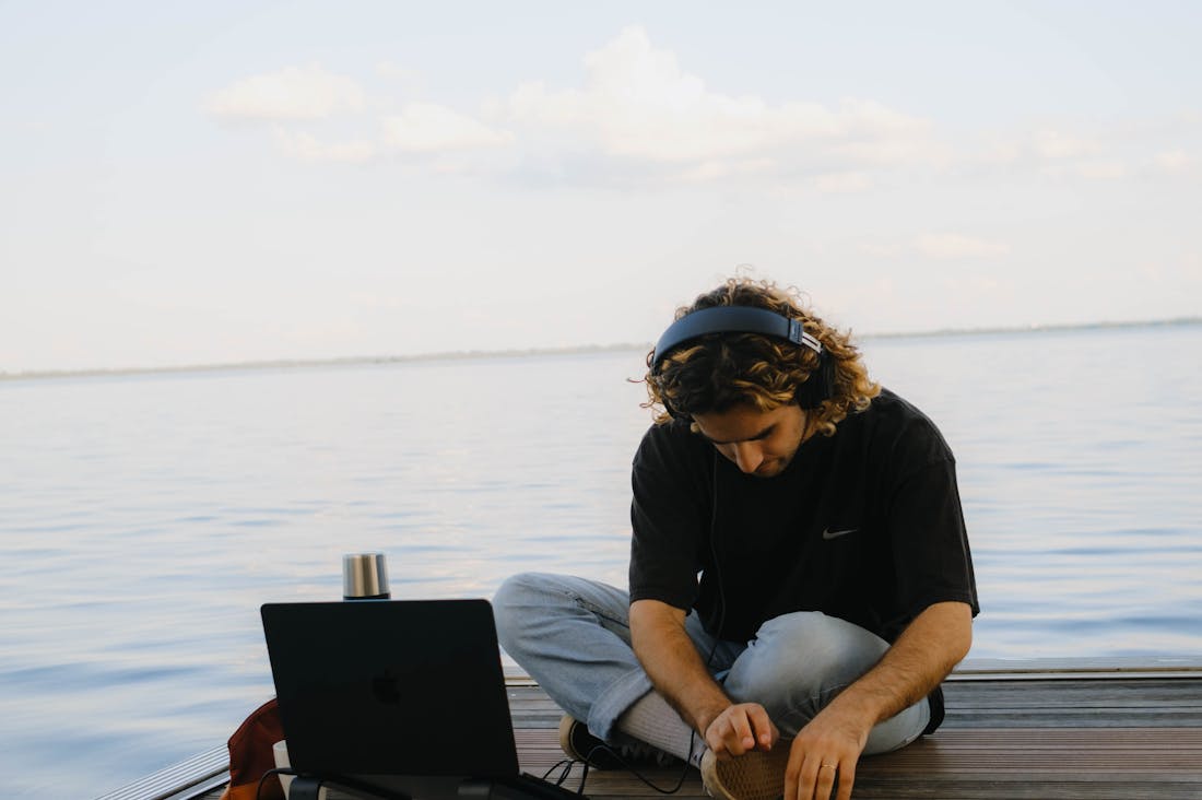 Redefining Work-Life Balance with Flexible Remote Work Opportunities Image 1