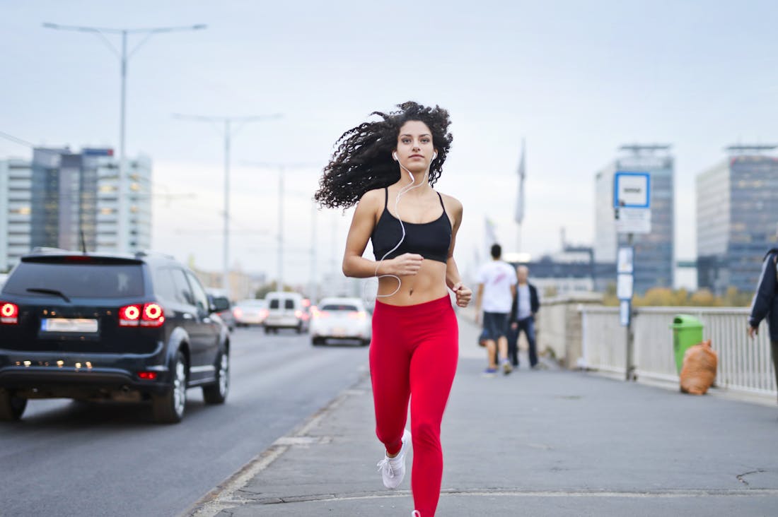 Achieving Optimal Health Through Balanced Nutrition and Exercise Routines Image 3
