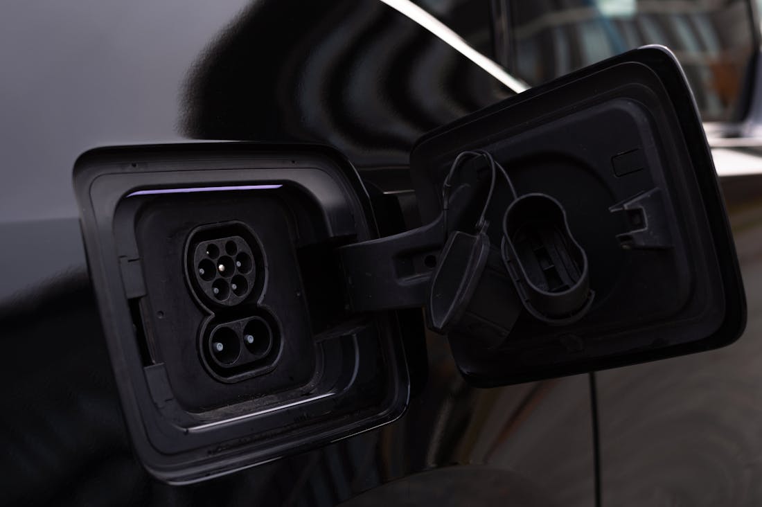 Essential Features That Define the Future of Electric Vehicles Image 1