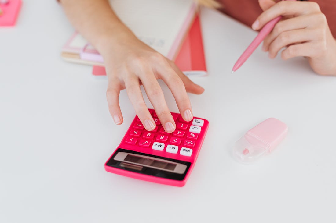 Financial Empowerment in the Digital Age: Tools and Tips for Smart Money Management Image 2