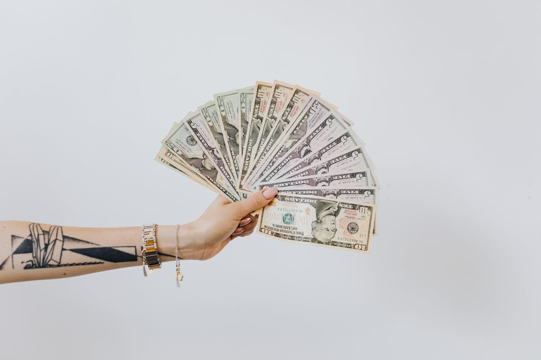 The Art of Mindful Spending: How Conscious Choices in Finance Can Enhance Your Lifestyle Image 2