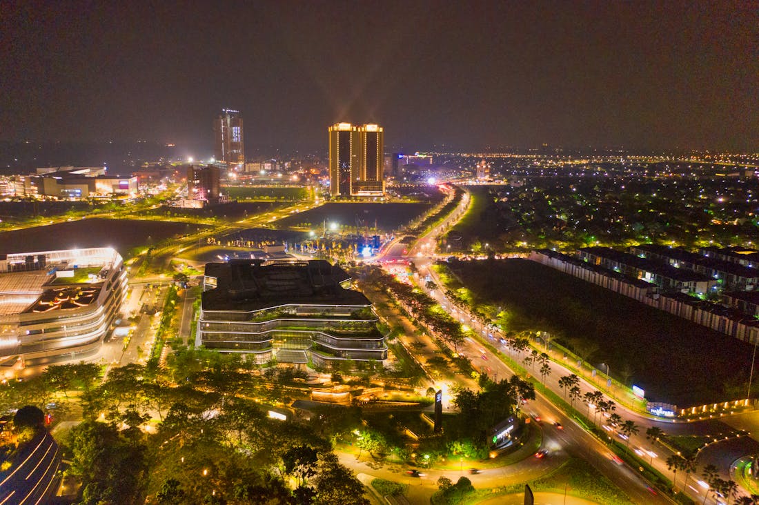 The Intersection of Technology and Auto: How Innovations are Driving Sustainability in the Automotive Industry Image 1