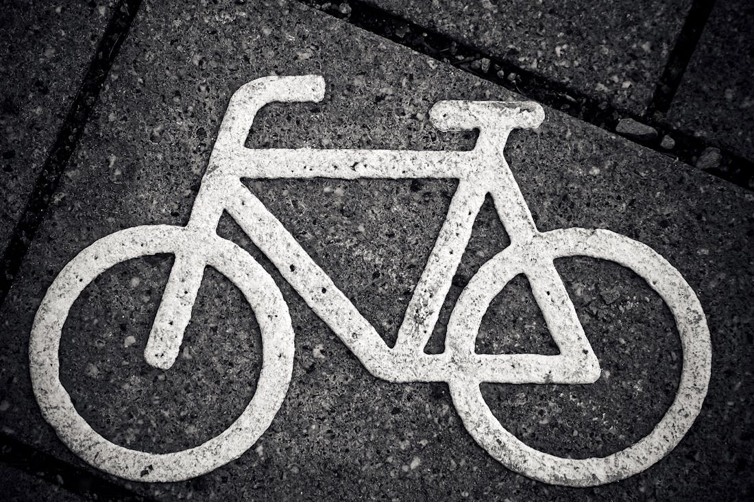 Innovations Influencing the Future of Electric Vehicles and Eco-Friendly Transport Image 2