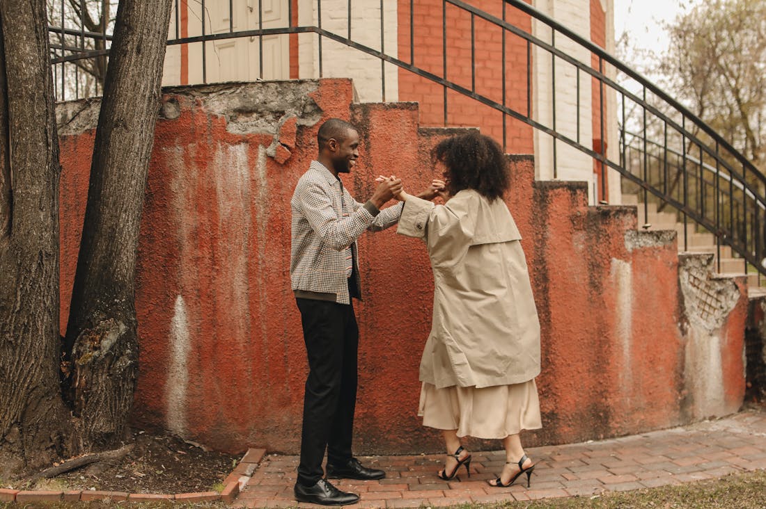Effective Communication Techniques to Enhance Personal Relationships Image 1