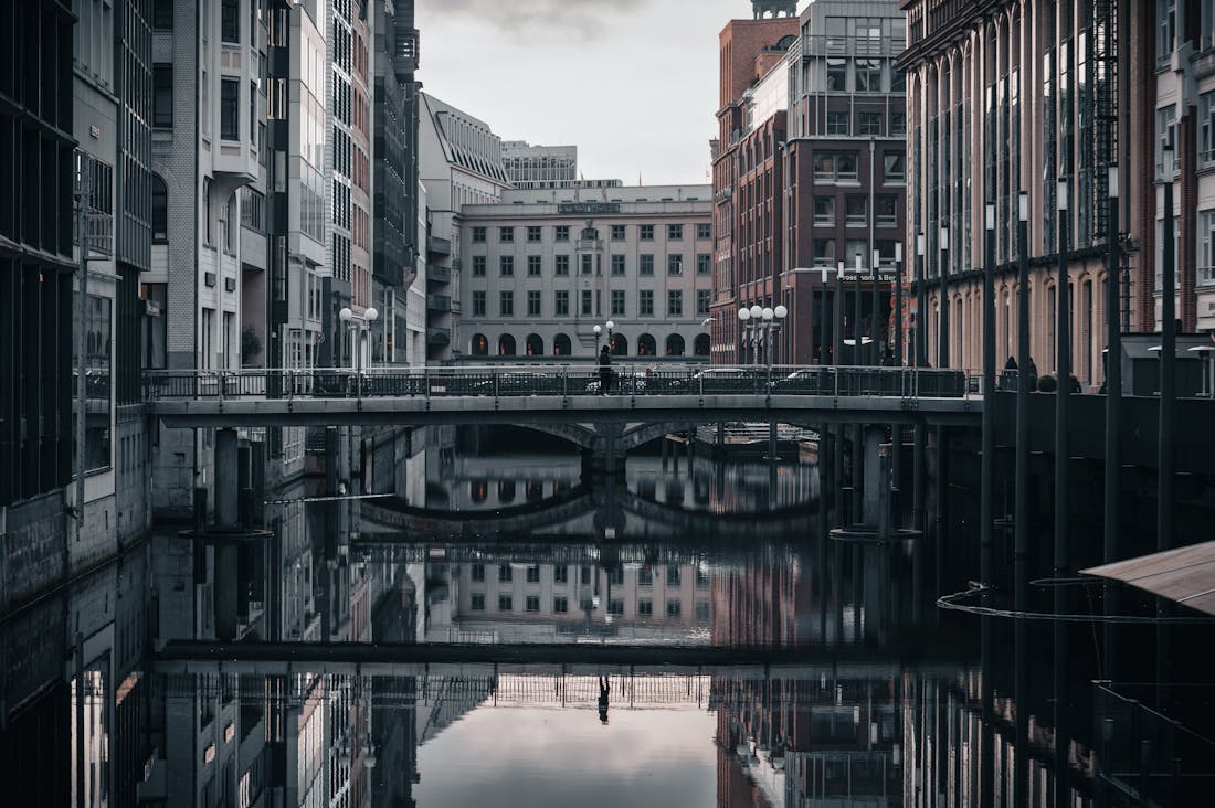 Smart Strategies to Save for Travel Adventures Without Breaking the Bank Image 1