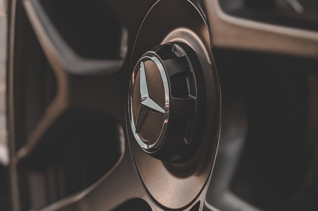 Top Trends in Electric Vehicle Technology Revolutionizing the Auto Industry Image 2