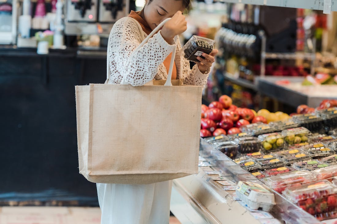 Traveling Sustainably: Practical Tips for Eco-Conscious Adventurers Image 1
