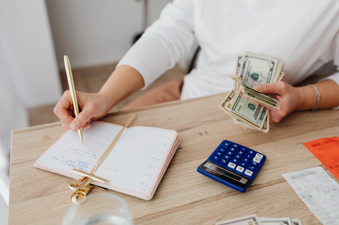 Strategies for Effective Budgeting and Saving in Modern Times Image 2