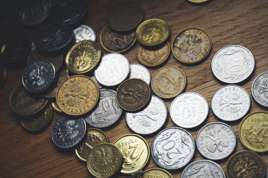 Strategies for Smart Saving in a Fast-Paced Economy Image 1