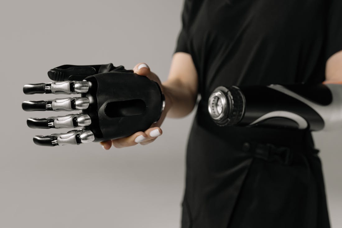 Innovative Tech Gadgets Transforming Everyday Life and Boosting Productivity Image 2