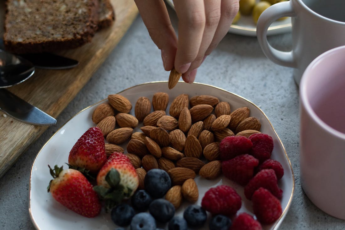 Mindful Eating Techniques for a Healthier Lifestyle Image 2