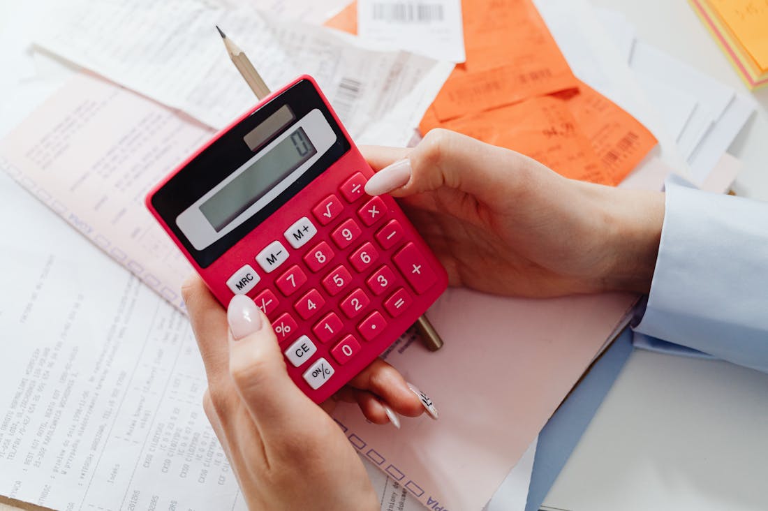 Essential Strategies for Managing Personal Budgets and Saving Effectively Image 3