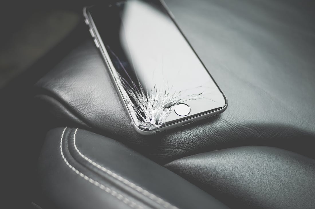 Digital Detox: Reclaiming Your Time and Enhancing Your Well-Being Image 1