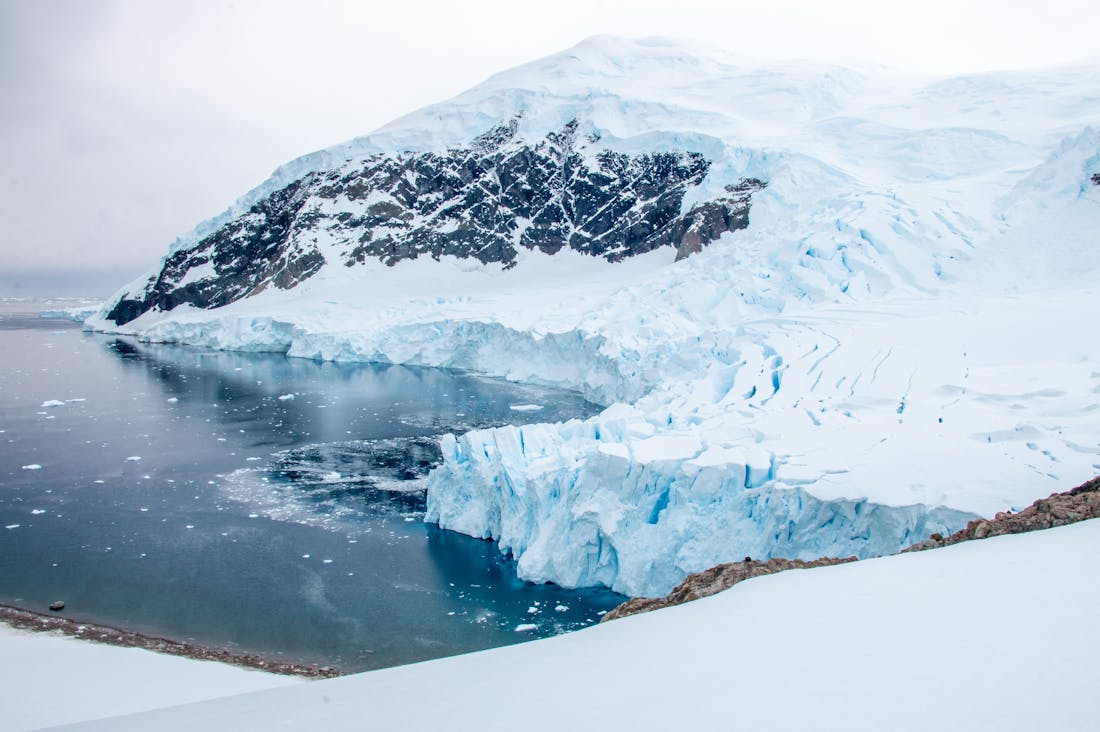 Sustainable Travel Habits Enhancing Your Adventures Image 1