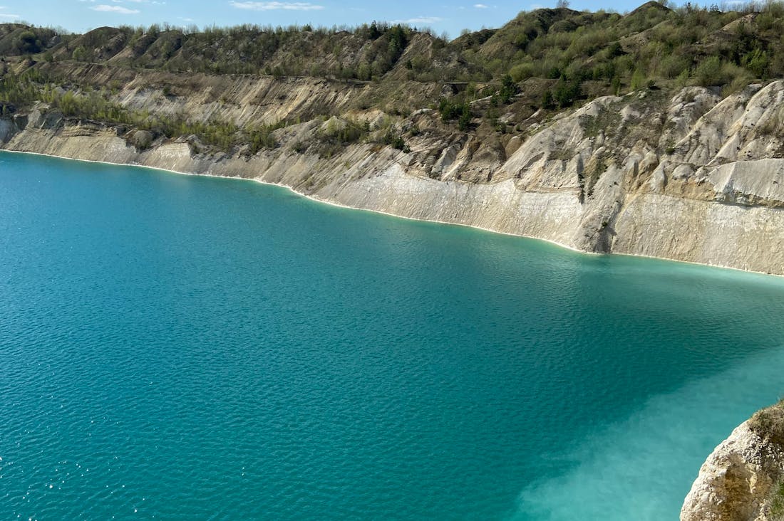Navigating the World of Eco-Friendly Travel: A Guide to Sustainable Adventures Image 1