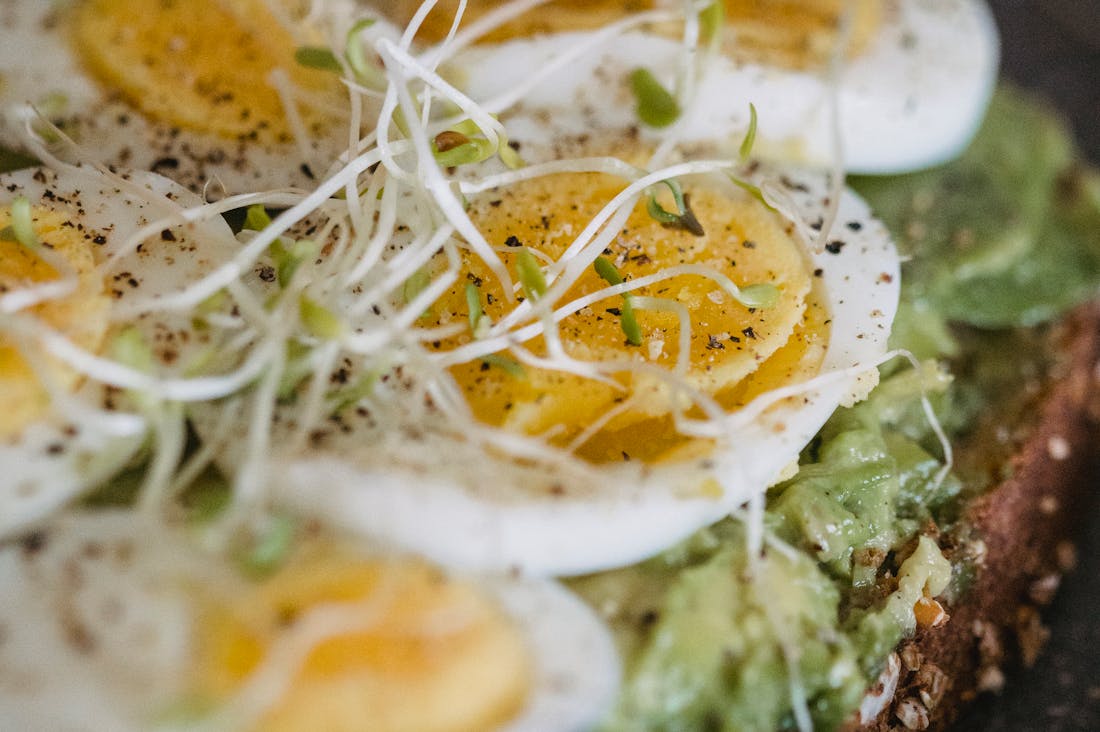 Essential Nutrition Tips for Busy Professionals Seeking Balance in Life Image 2