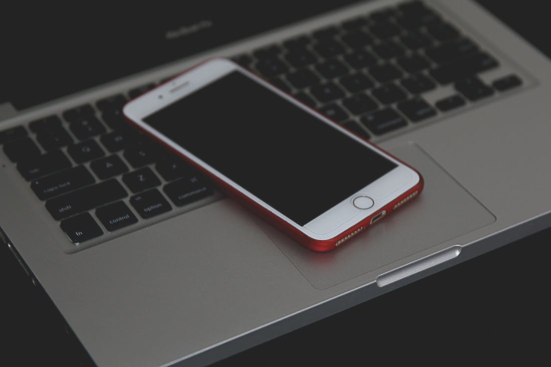 Smart Technology Trends Revolutionizing Everyday Life and Work Image 1