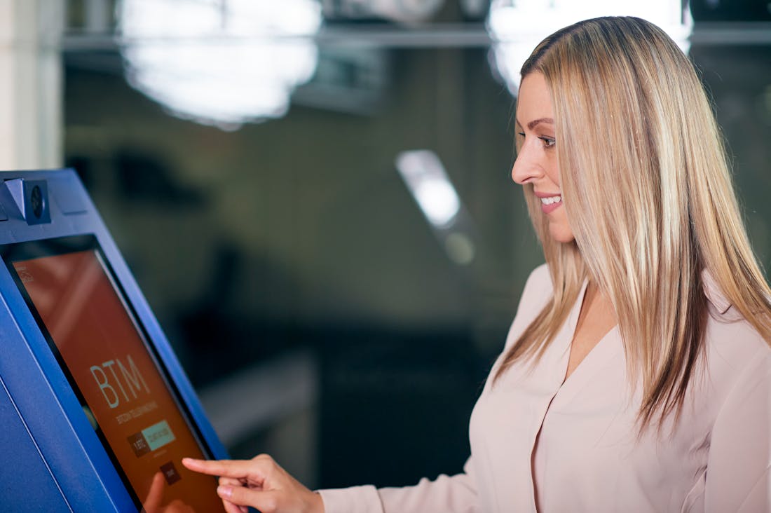 Impact of Technology on Modern Finance Practices for Everyday Users Image 1