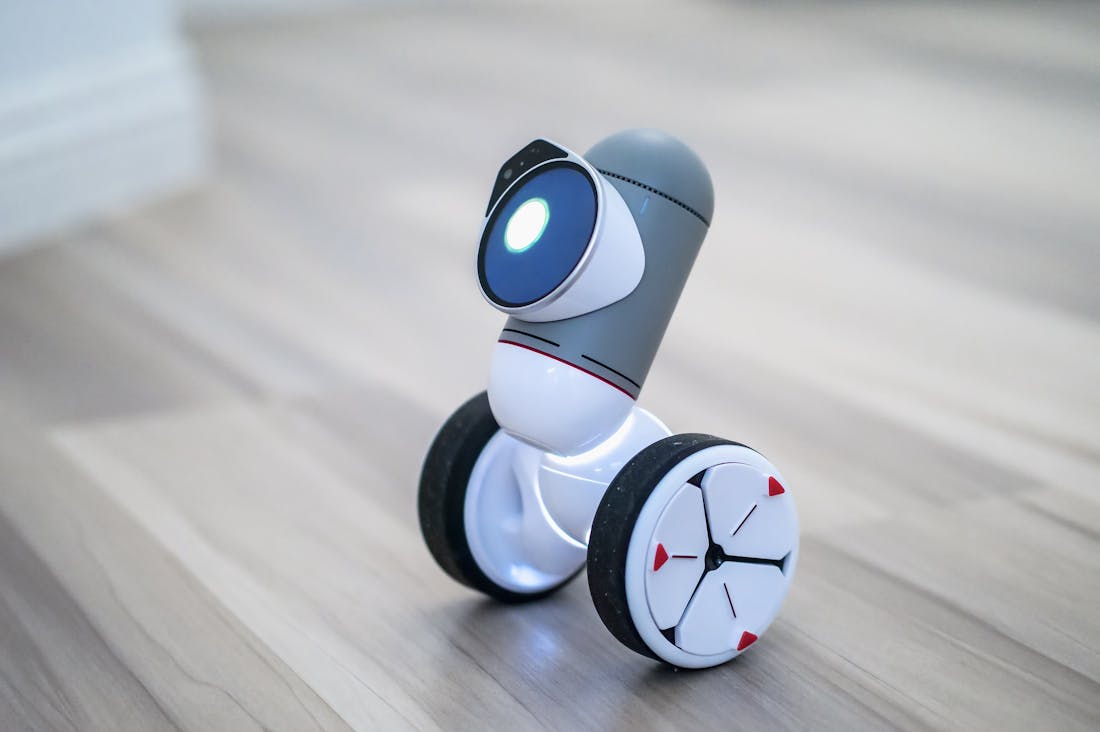 Innovative Tech Gadgets Reshaping Daily Routines and Enhancements Image 1