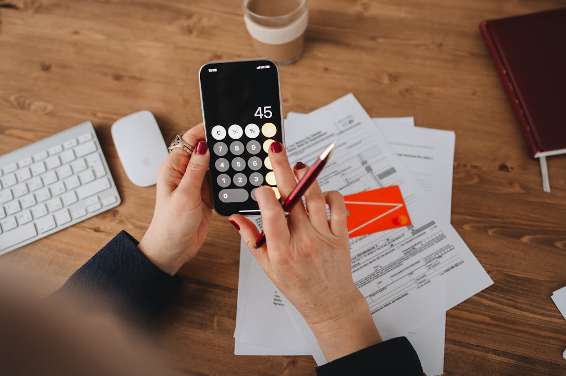 Revolutionary Tech Solutions for Everyday Financial Management Image 1