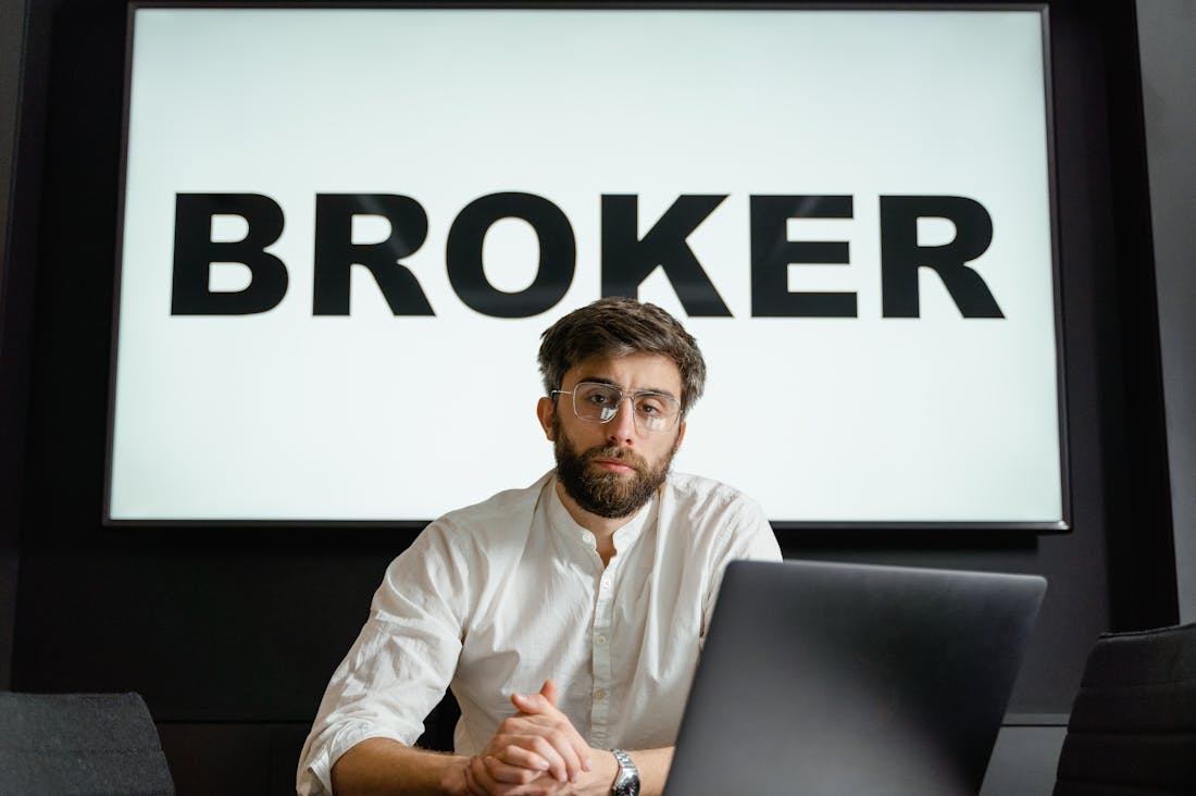Achieving Financial Freedom through Smart Investments and Savings Techniques Image 1