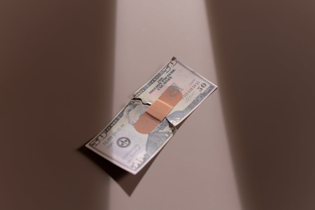 Smart Strategies for Achieving Financial Goals and Stability Image 2