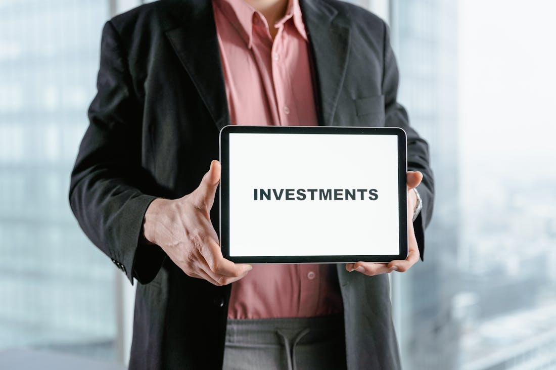 The Road to Financial Independence: Strategies for Smart Money Management in a Modern World Image 2