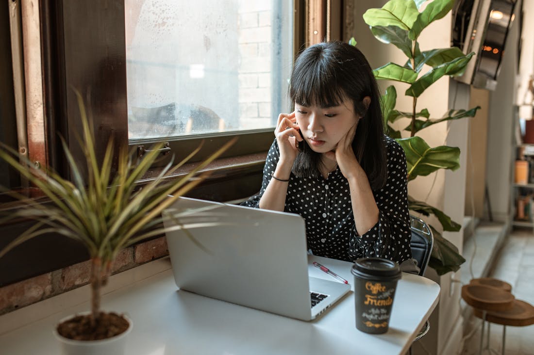 Crafting a Minimalist Lifestyle for Greater Productivity and Peace Image 1