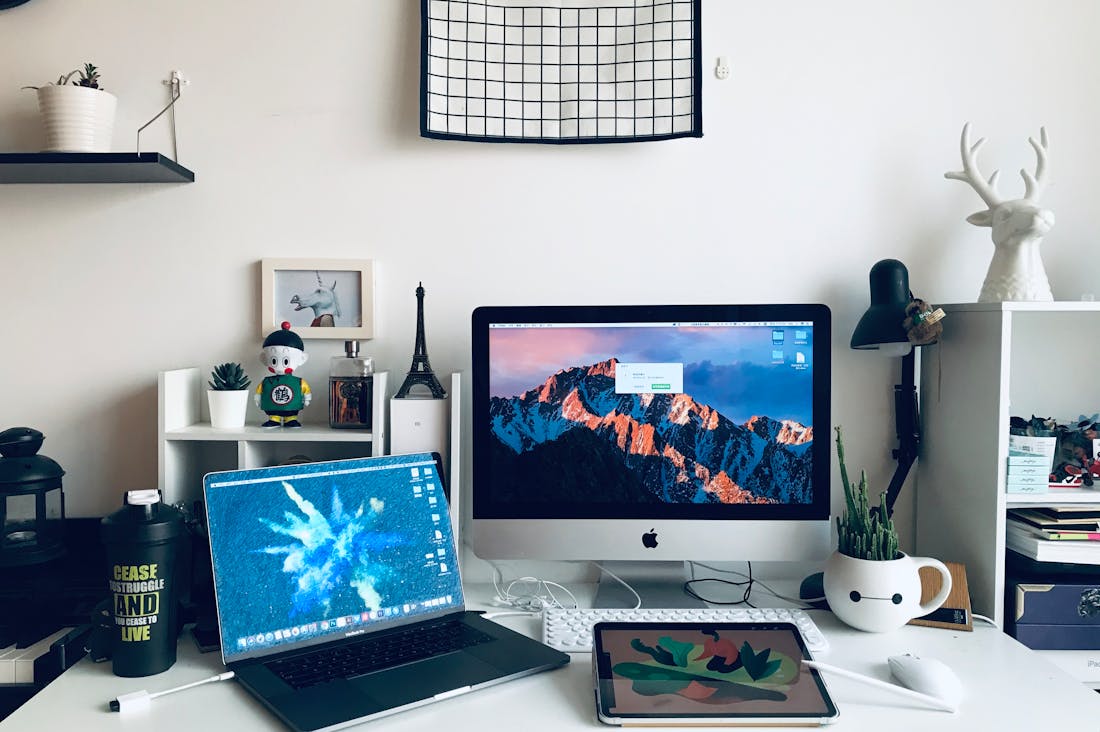 Accessorizing Life: Must-Have Tech Gadgets for Modern Living Image 3
