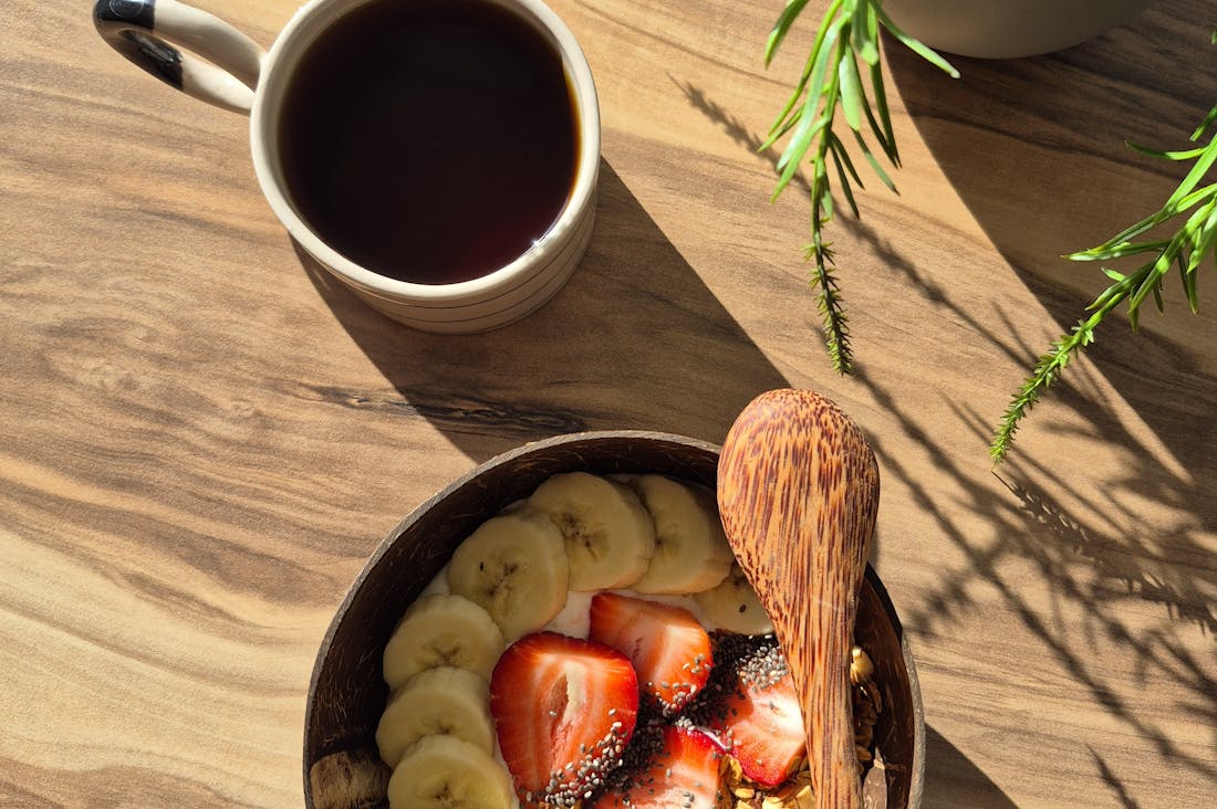 Achieve Optimal Health Through Mindful Eating and Balanced Nutrition Image 1