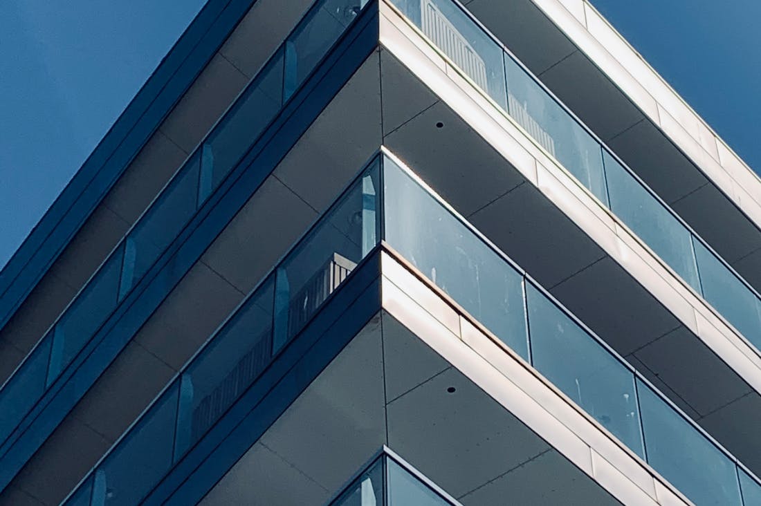 Achieving Financial Freedom: Smart Investment Strategies for Young Adults Image 1