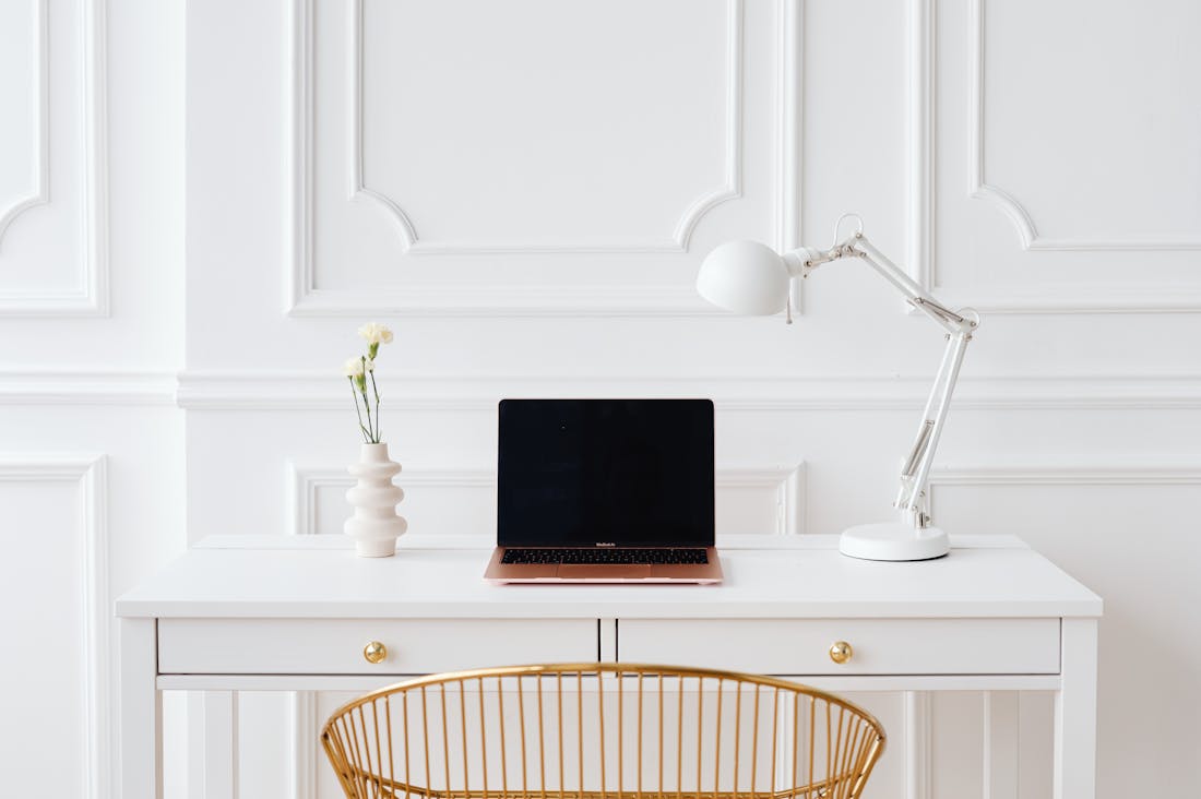 Achieving Work-Life Balance in a Digital Age Image 2