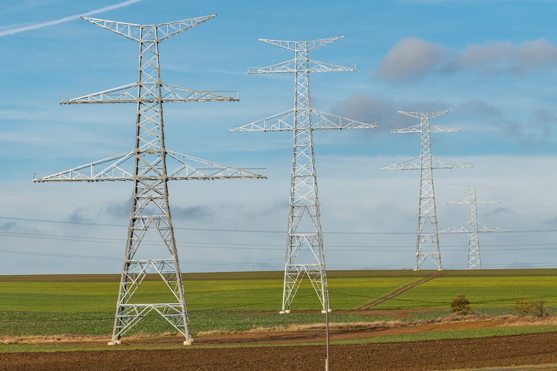 Advantages of Investing in Sustainable Technology Image 2