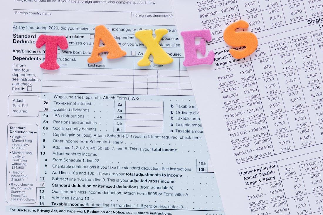 Auto Revolution: The Rise of Eco-Friendly Vehicles and Their Impact Image 2