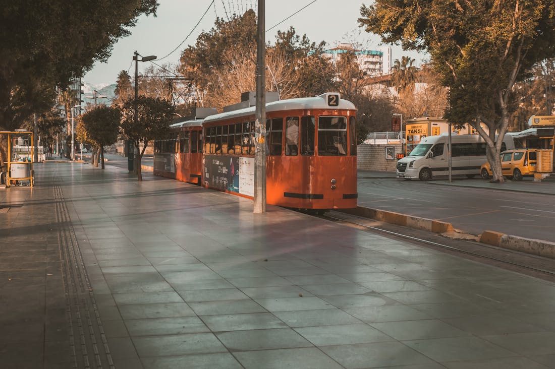 Automotive Innovation: How Electric Vehicles are Shaping the Future of Sustainable Transportation Image 1
