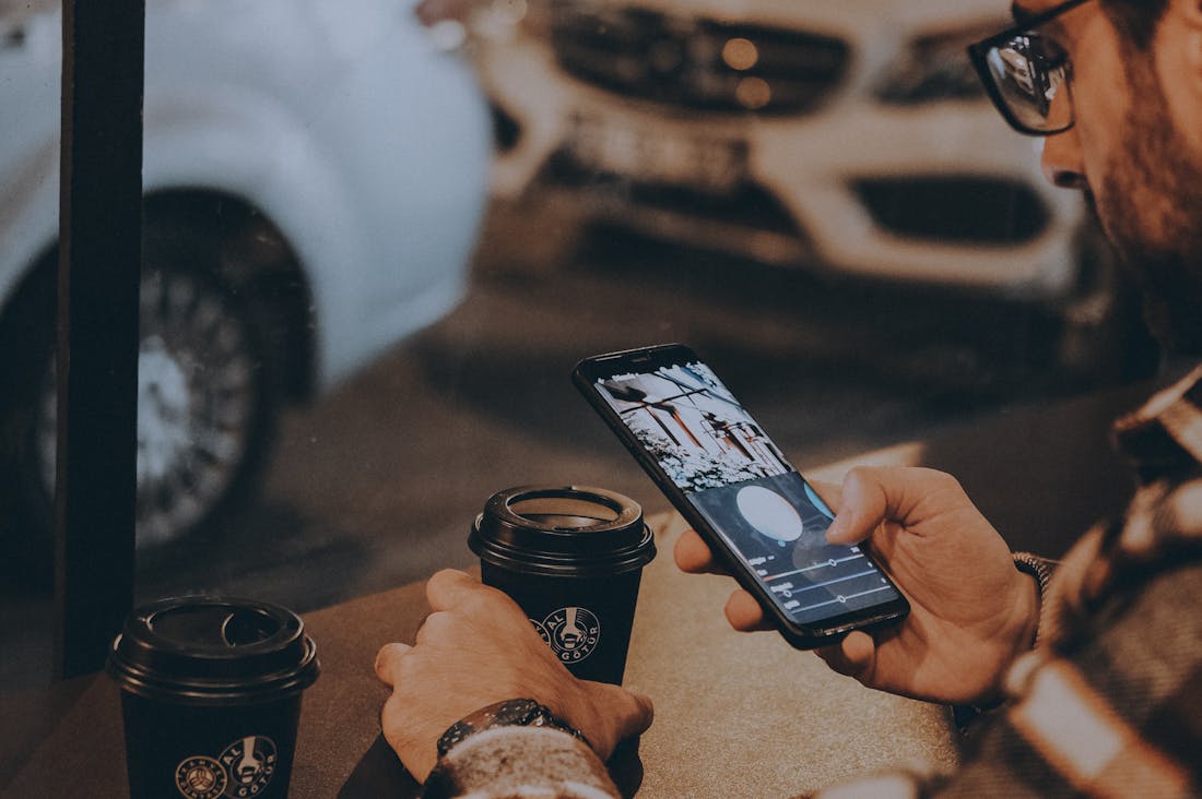 Automotive Innovations: How Smart Technology is Enhancing Modern Driving Experiences Image 2