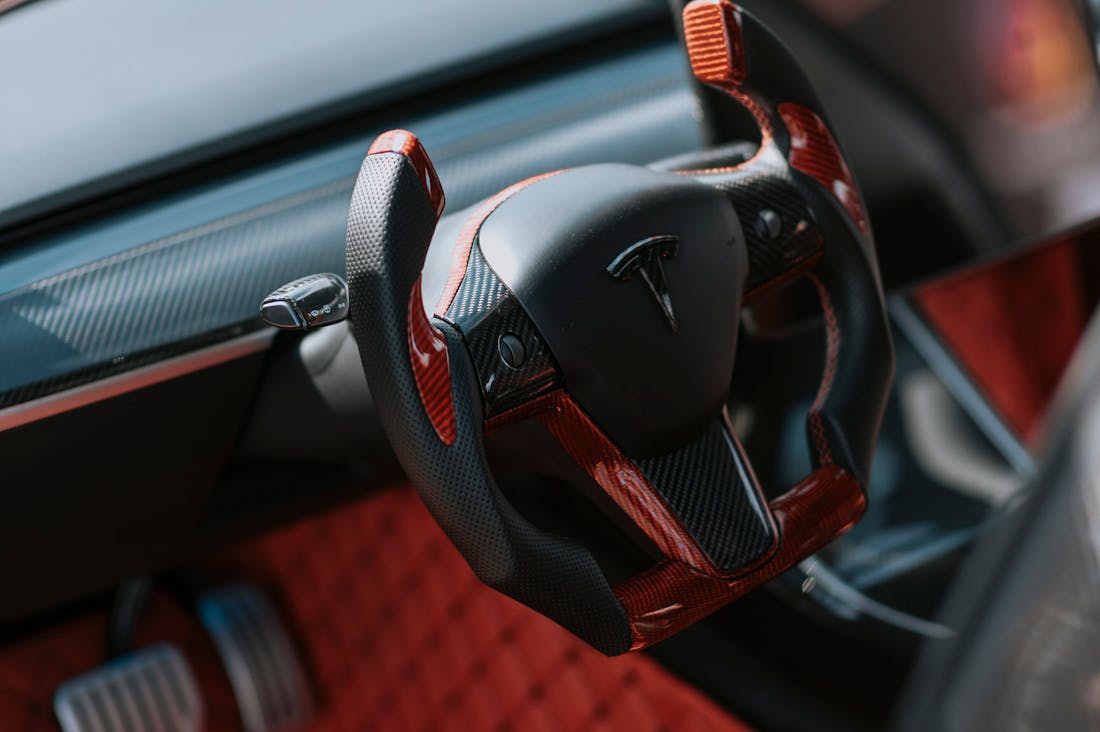 Automotive Innovations: How Smart Technology is Enhancing Modern Driving Experiences Image 3